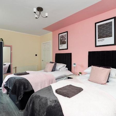 Stylish 3 Bed Edinburgh Abode - Parking And Garden Villa Exteriör bild
