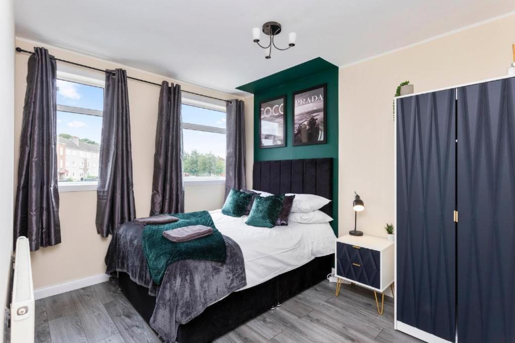 Stylish 3 Bed Edinburgh Abode - Parking And Garden Villa Exteriör bild